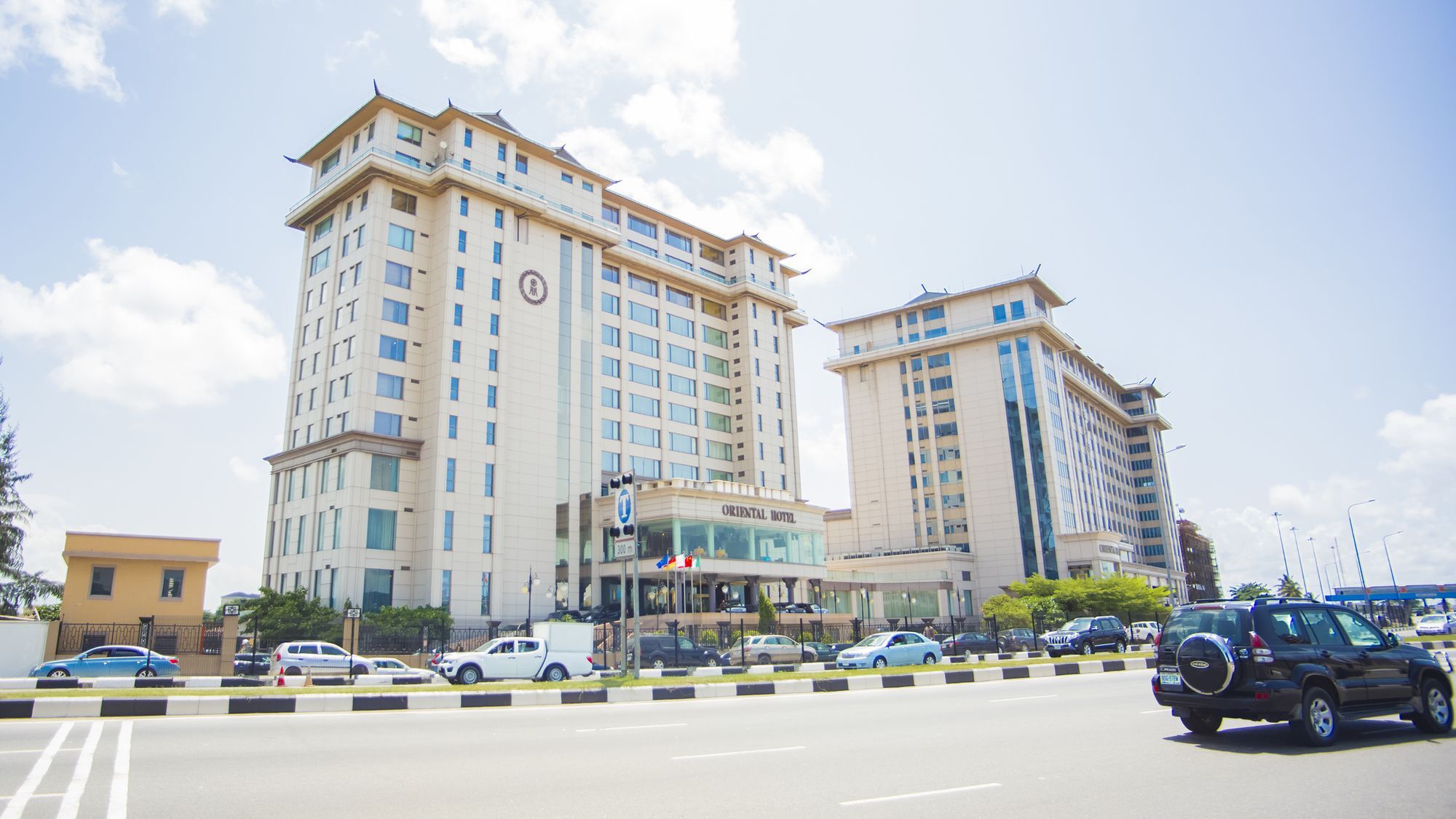 Lagos Oriental Hotel Exteriör bild